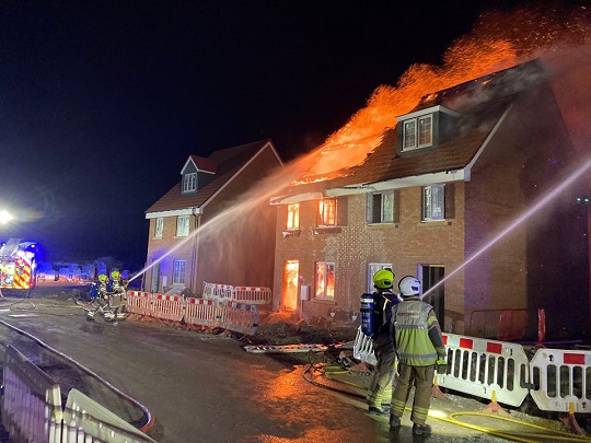 bedfordshire fire crews at house fire